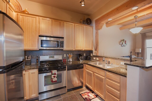 Building Photo - 1405 Vegas Verdes Dr