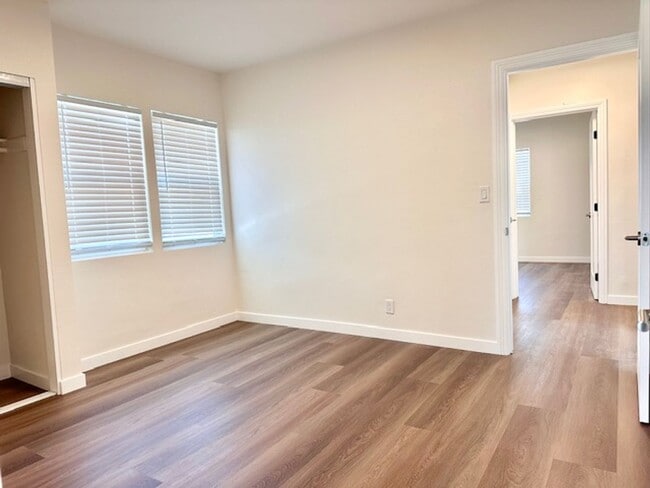 Building Photo - Fully Renovated 3 Bedroom Home