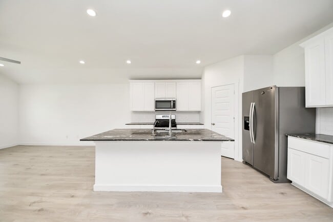 Building Photo - 1618 Westway Dr