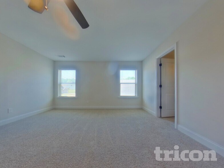 Building Photo - 446 Cantrell Dr