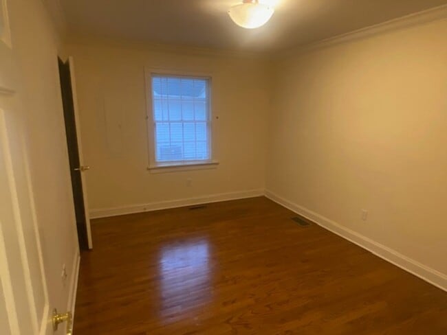 Building Photo - Banner Country Club condo