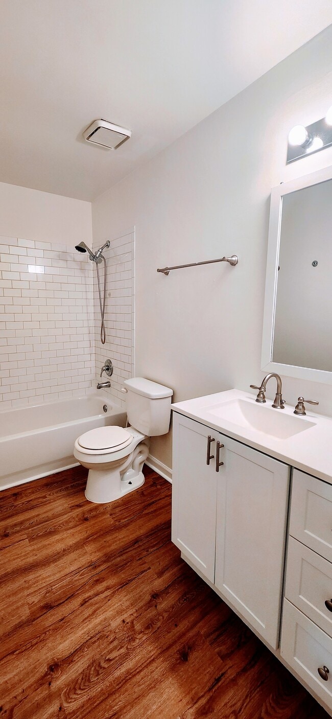Building Photo - 5540 Everglades Trail