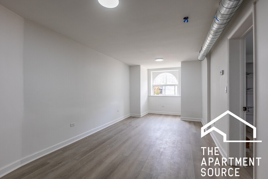 Building Photo - 1841 N Kedzie Ave