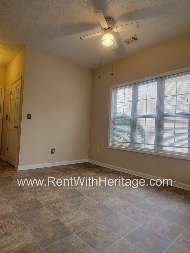 Building Photo - WOW!!...GORGEOUS HOME/HARDWOOD FLOORS/ UPGRADES GALLORE / SWIM - TENNIS