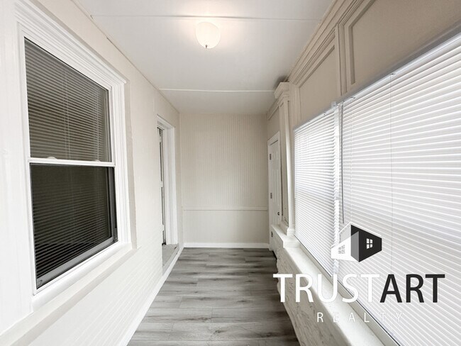 Building Photo - 3 bedroom House in Olney Oaklane, Philadel...