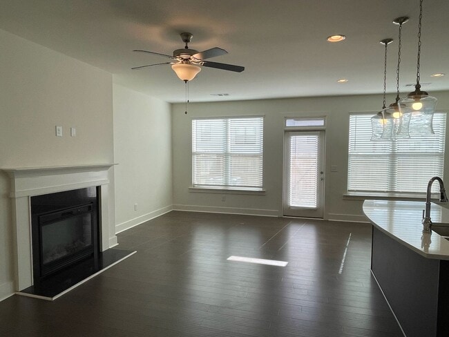 Building Photo - New Construction Townhouse in Townes of Auburn Subdivision