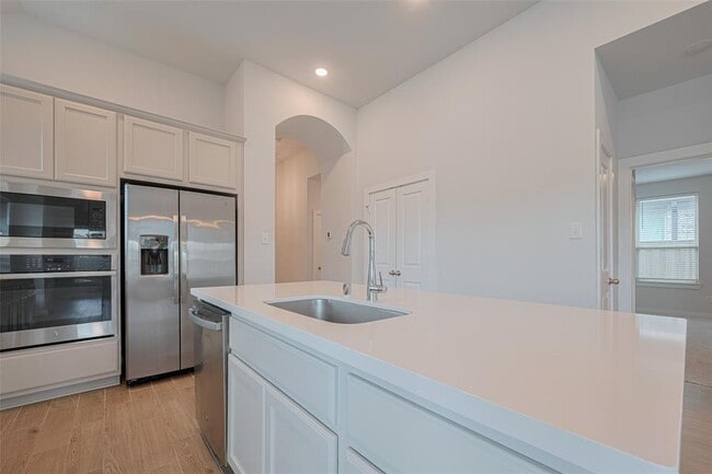 Building Photo - 8010 Whisper Grove Dr