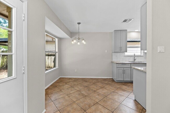 Building Photo - 1816 Goodson Ln