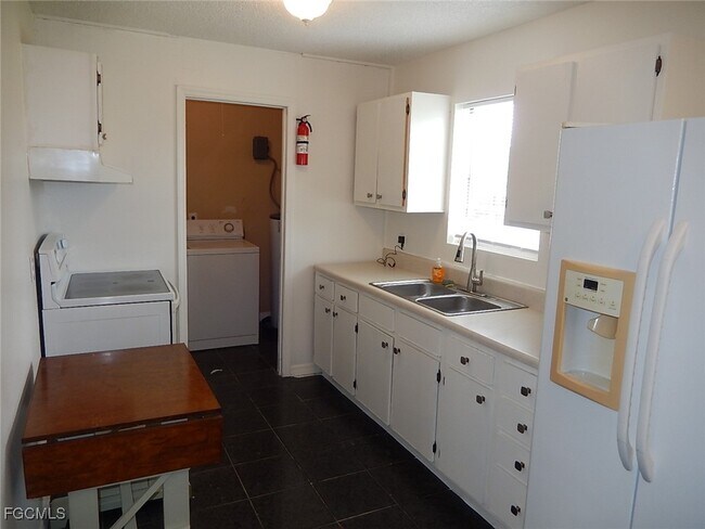 Building Photo - 3309 2nd St SW