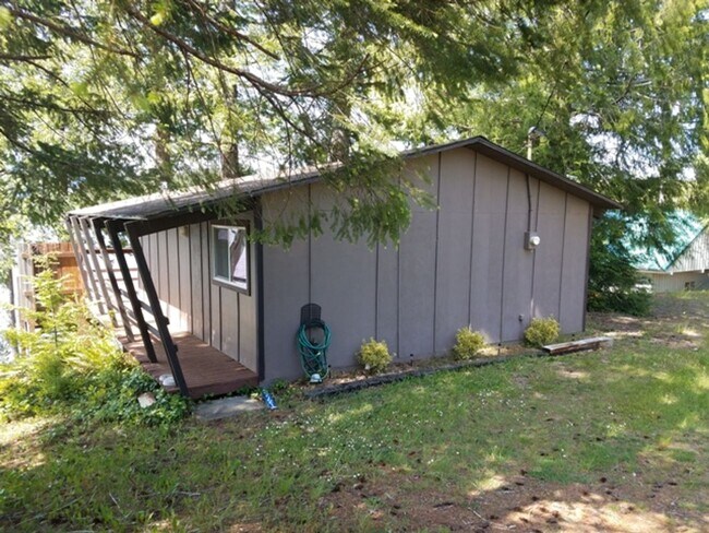Building Photo - 12720 W Shelton Matlock Rd