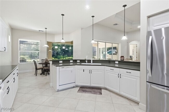 Building Photo - 11225 Lithgow Ln