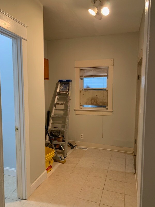 Building Photo - 4902 E 23rd St