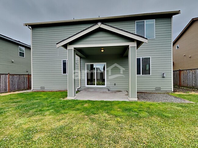 Building Photo - 2655 Moore St