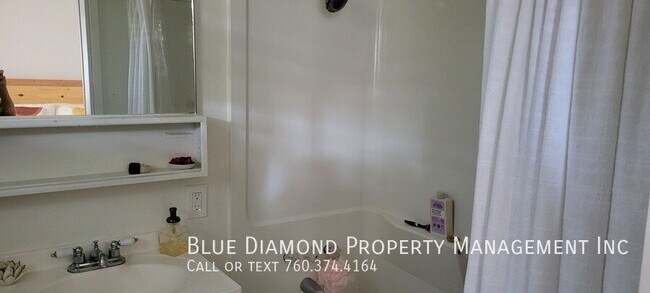 Building Photo - 2043 Edinburg-