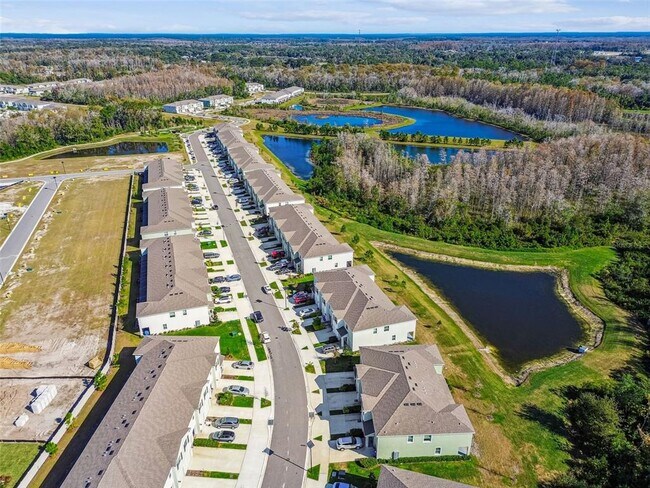 Building Photo - 11070 Crescent Deer Dr