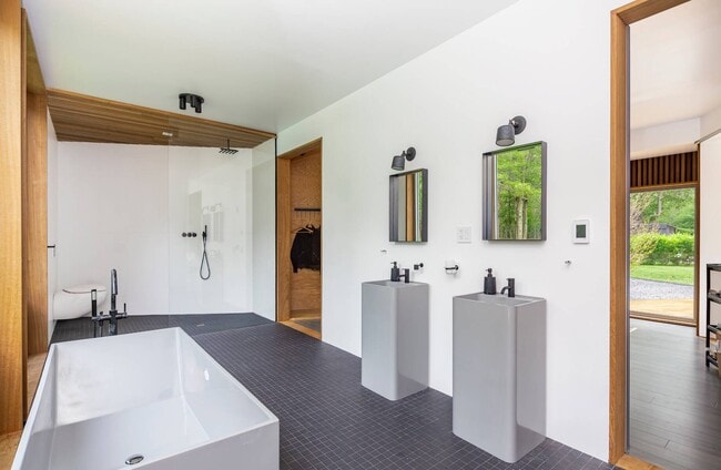Building Photo - 54 Copeces Ln