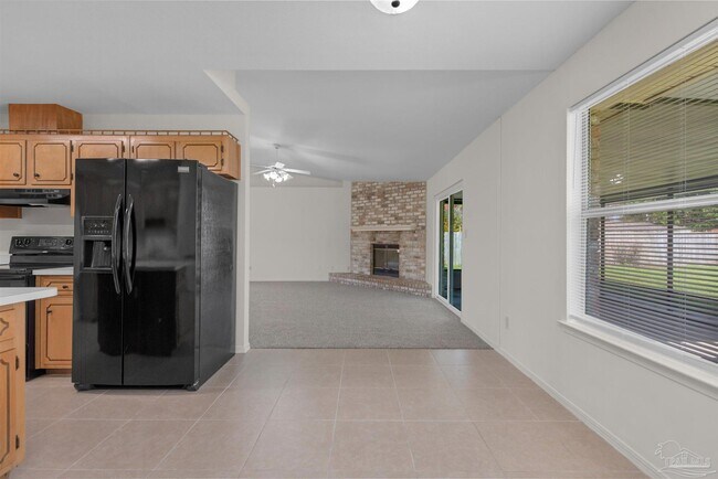 Building Photo - 9568 Brentwood Blvd