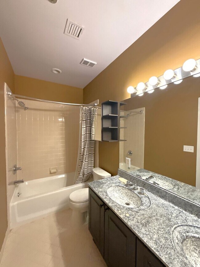 Building Photo - The Ivey's