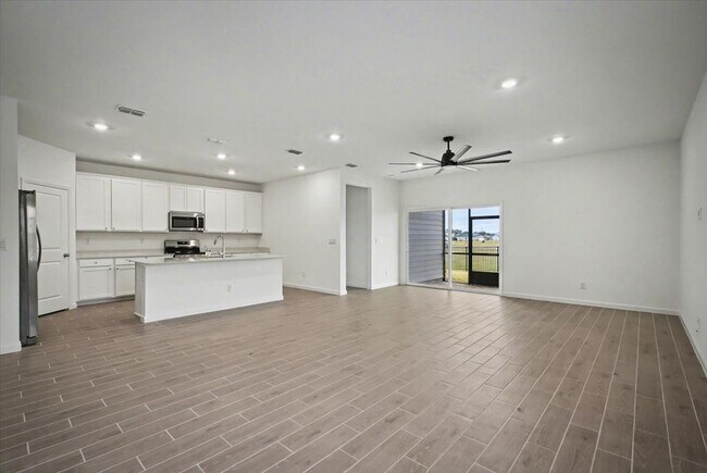 Building Photo - Brand-New Home for Rent in Beautiful Granary Park