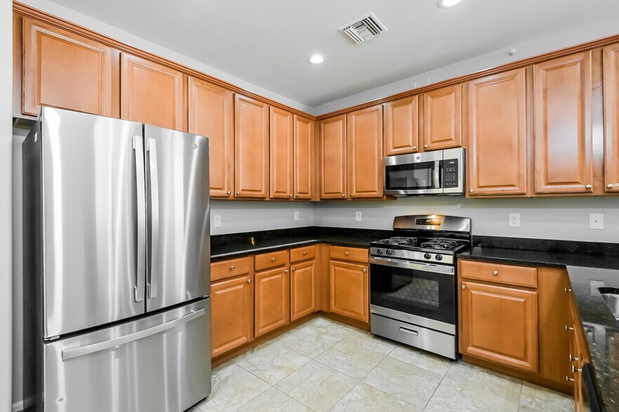 Building Photo - 7465 S Mountain Star Dr