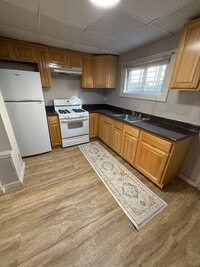 Building Photo - Charming 2 Bedroom Home in Point Breeze, South Philly