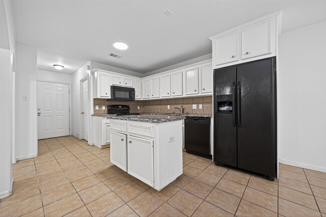 Building Photo - 10039 Morocco Rd