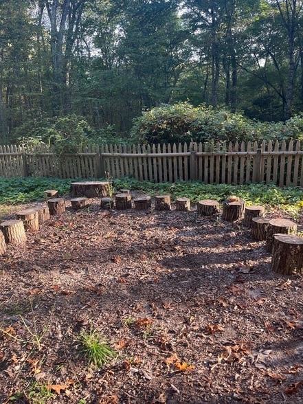 Building Photo - 103 Pequotsepos Rd