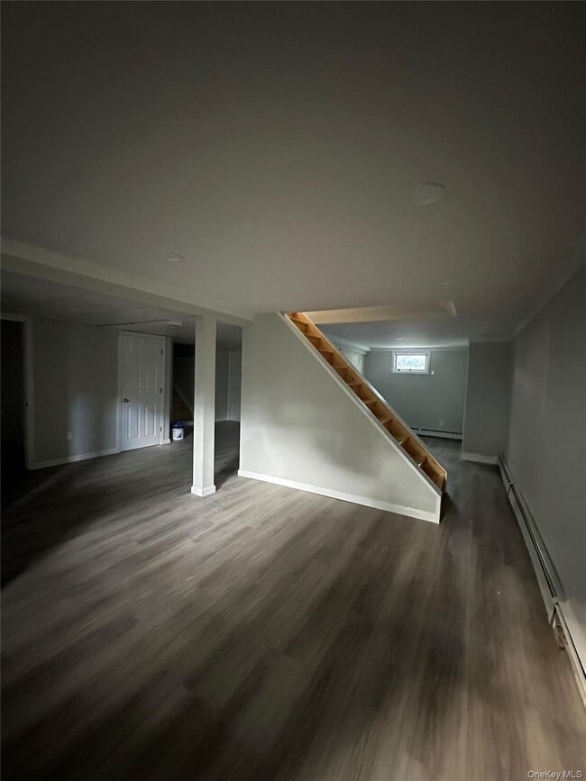 Building Photo - 16 Blythe Rd