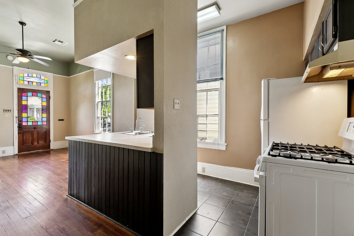 Building Photo - 1121 N White St