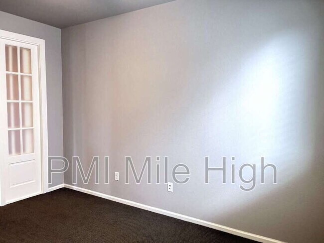 Building Photo - 16976 W 85th Ln