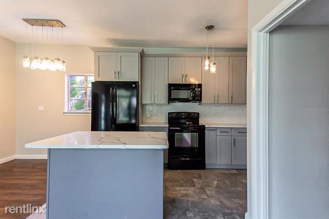 Building Photo - 4 br, 2 bath House - 6026 Danube Way