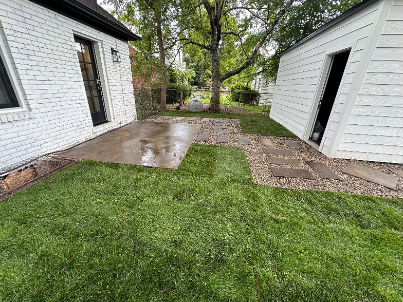 Building Photo - 14552 Southfield Fwy