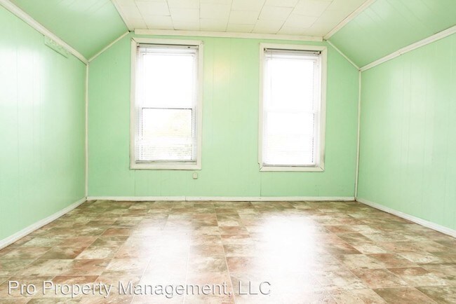 Building Photo - 3 br, 2 bath House - 137 Eastern Street