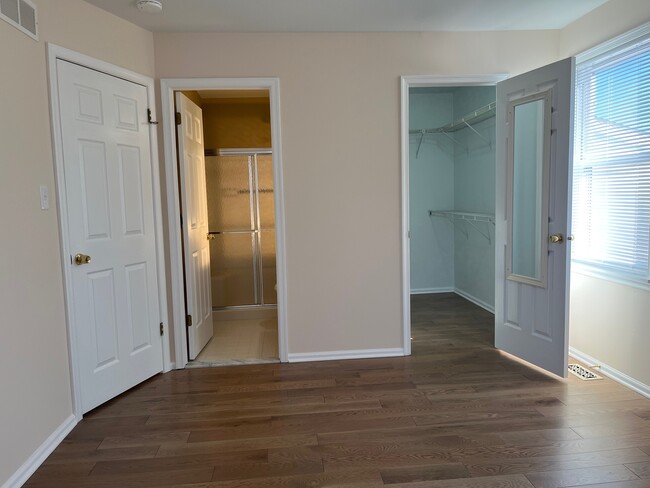 Master Bedroom - 201 Stone Ridge Dr