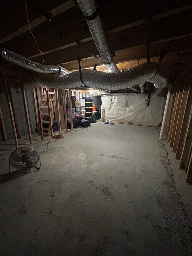 Building Photo - Gorgeous Townhome!!!