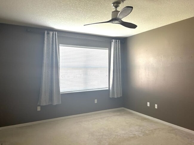Building Photo - 3 2.5 - TOWNHOUSE IN PARKRIDGE - CLOSE TO ...