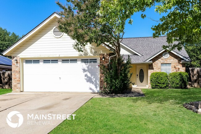 Primary Photo - 6329 N Park Dr