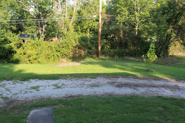 Building Photo - 306 Loch Ln