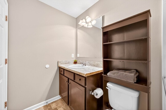 Building Photo - 2024 Shadow Creek Blvd