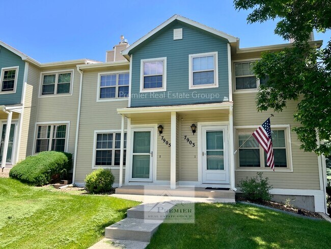 Building Photo - 7905 Lexington Park Dr