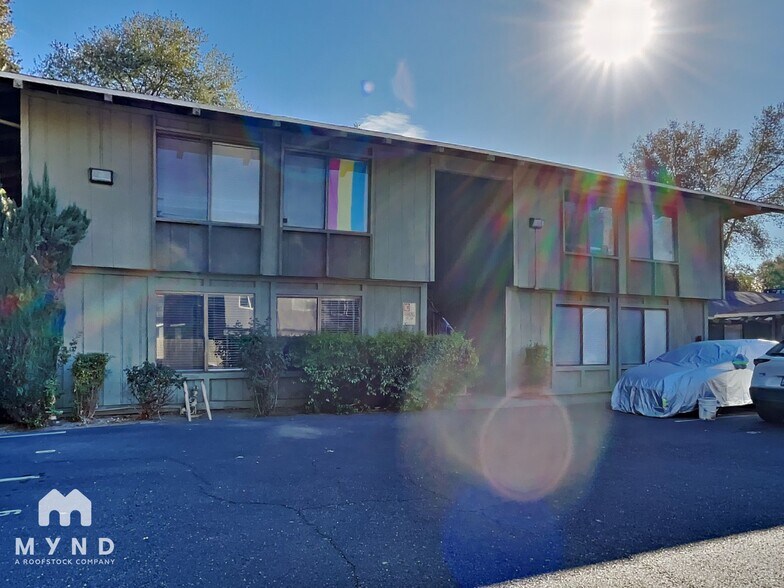 Building Photo - 2336 Villanova Cir