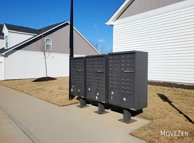 Building Photo - 210 Woodhouse Wy