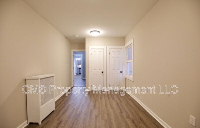 Building Photo - 374 E Westfield Ave