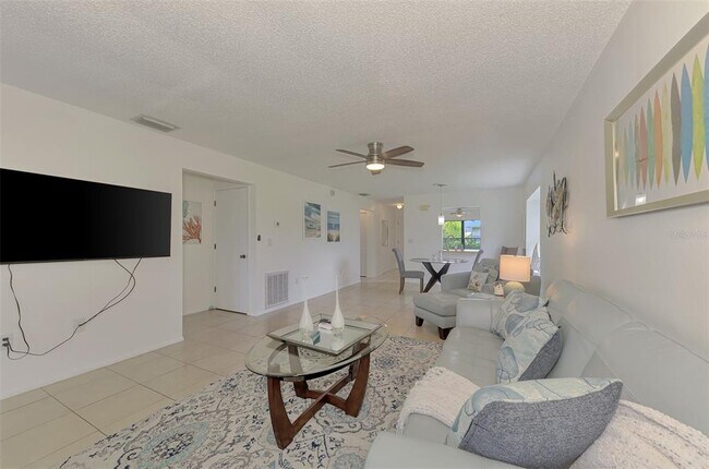Building Photo - 952 N Beneva Rd