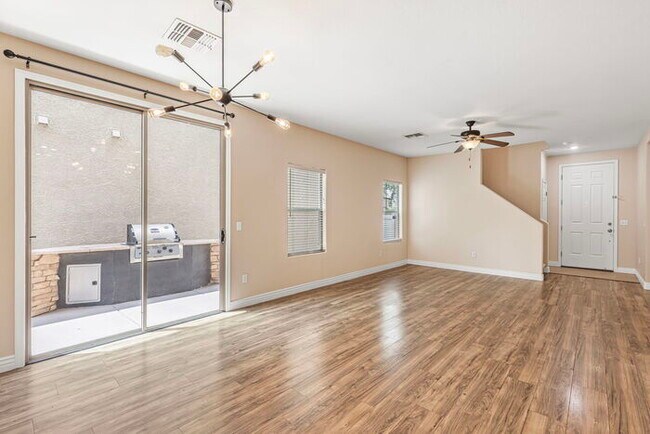 Building Photo - 3828 E Jasper Dr