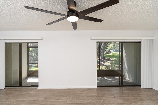 Building Photo - 39 Alcira Ct