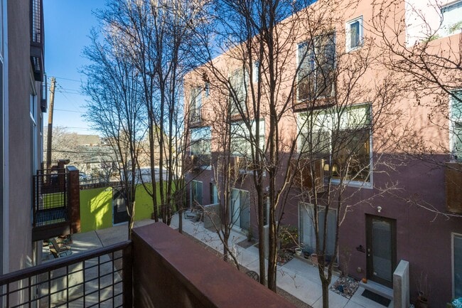 Building Photo - 877 Silver Ave SW