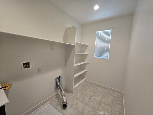 Building Photo - 35389 Aubrey Ln