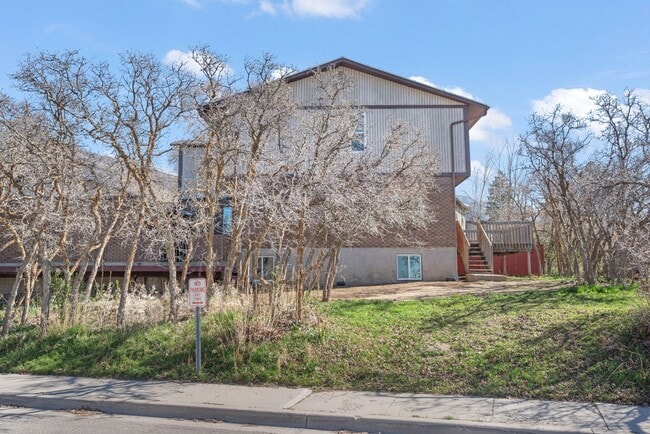 Building Photo - 8566-8568 Wasatch Boulevard East