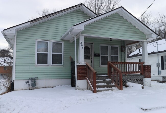 Building Photo - Cozy 2 Bed, 1 Bath!